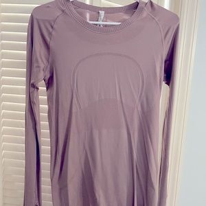 Lululemon top - size 8